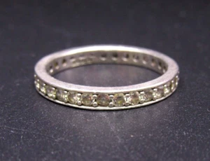 Anillo de plata de ley 925 con banda de circonita cúbica de eternidad completa, talla 6 - Imagen 1 de 3