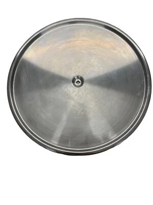 Soporte redondo para pasteles Winco CKS-13 de acero inoxidable, 13 pulgadas, tapa de repuesto mediana Foto 1 de 2