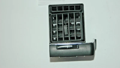 1989 Volvo 240 2,3 л ОВК приборной панели вентиляционная решетка правая сторона RH OEM 240/244 - Изображение 1 из 4