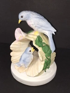 Vintage 1984 Telefloral Ceramic Mother Bluebird W/Baby Bird In Log Figurine - Picture 1 of 9