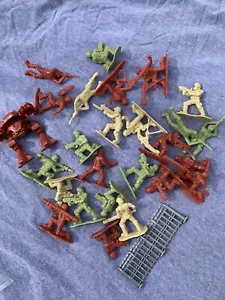 Army Men Toys Soldiers Maroon Tan Green Large Lot 26 pcs - Picture 1 of 7