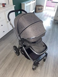 Oyster 3 Pram Bundle - Picture 1 of 11