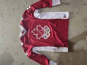 Roots Canada Olympic Sydney 2000 Jersey Small - Picture 1 of 5