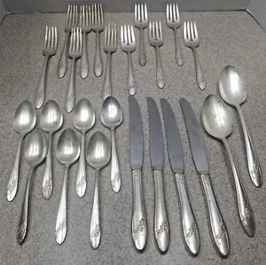 Vintage Tudor Plate Oneida Community Silverware “Queen Bess II” Pattern 24 pcs - Picture 1 of 13