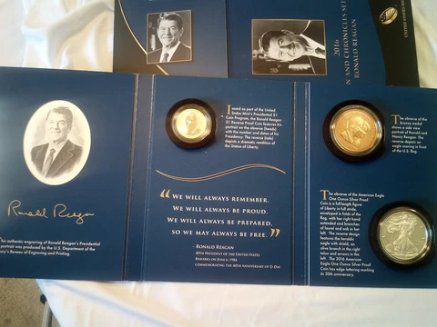US Mint 2016 Ronald Reagan Coin and Chronicles set Cover