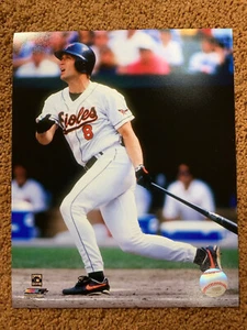 Cal Ripken Jr. file fotografico 8x10 foto con licenza non firmata - Foto 1 di 1