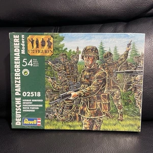 Revell 1/72 Deutsche Panzergrenadiere German Armoured Infantry 02518 SEALED - Bild 1 von 4