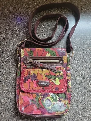 Bolso Bandolera Sakroots Estampado Floral Pequeño-8.5" x 7"x 1" Foto 1 de 4