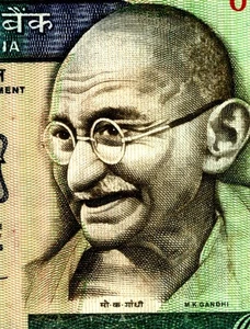 INDIA REPUBLIC1985-92 - 500 RUPEE MULTICOLOR NOTE S VENKATRAMAN 1 FINE NOTE #D - Picture 1 of 4