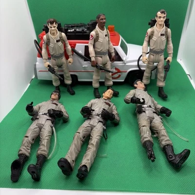 Ghostbusters Lot of 7 figures and a vehicle  - Image 1 of 4