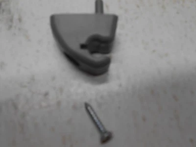 2005 Chevrolet Aveo Sun Visor Sunvisor Clip esquerda ou direita com parafuso - Imagem 1 de 4