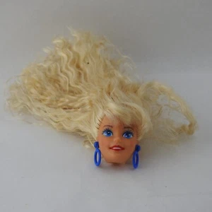 Vintage Barbie Prototype Head Only 1976 Mattel Maylasia Blonde Blue Earrings - Imagen 1 de 8