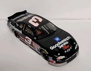 2000 Dale Earnhardt Sr. GM Goodwrench Service Plus Chevy Monte Carlo 1/24 Car - Picture 1 of 10