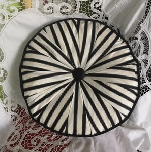 DESIGNERS GUILD FABRIC 15" ROUND PIPED +PAD FRANCHINI SILK STRIPE CUSHION - Picture 1 of 17