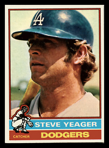1976 Topps Steve Yeager  Los Angeles Dodgers #515 Near Mint NM Baseball Card