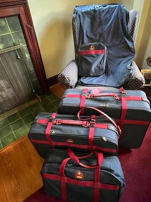 Комплект из 5 чемоданов Samsonite; прочный, мягкий; включает 2 колесных предмета - Изображение 1 из 4