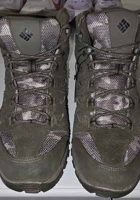 Men's Crestwood™ Mid Waterproof Hiking Shoe BM5371-384 Size 9.5 - Image 1 of 4