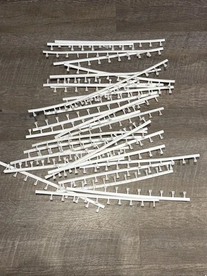 LIFE-LIKE, 14" BLANCO HO SLOT CAR RIELES PROTECTORES (30) Piezas Total Foto 1 de 4