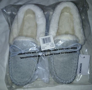 Sonoma Good For Life Light Gray/ White Faux Fur Lined  Slippers Women small  6-7 - Picture 1 of 5