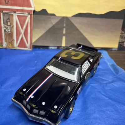 ACTION #3 RICHARD CHILDRESS BLACK GOLD 1/24 CLEAR WINDOW OLDSMOBILE CUTLASS - Image 1 of 4