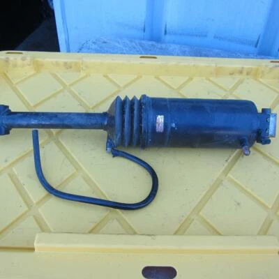 Amortiguador trasero Honda V45 Sabre VF750 S 1982 Foto 1 de 4