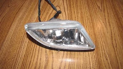 MAZDA PROTEGE MILLENIA FOG LIGHT RH 2001-2003 OEM PASSENGER - Image 1 of 4