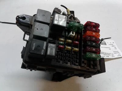 Caja de fusibles usada se adapta a: camioneta Chevrolet 2500 2000 5,7 L VIN R octavo dígito ga Foto 1 de 4