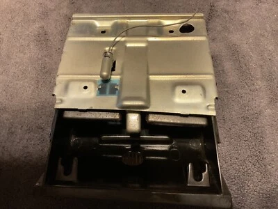 Cenicero de tablero Oldsmobile Delta 88 Regency 82 83 84 85 Foto 1 de 4