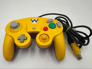 Used Club Nintendo Exclusive Wario Controller GameCube - Picture 1 of 9