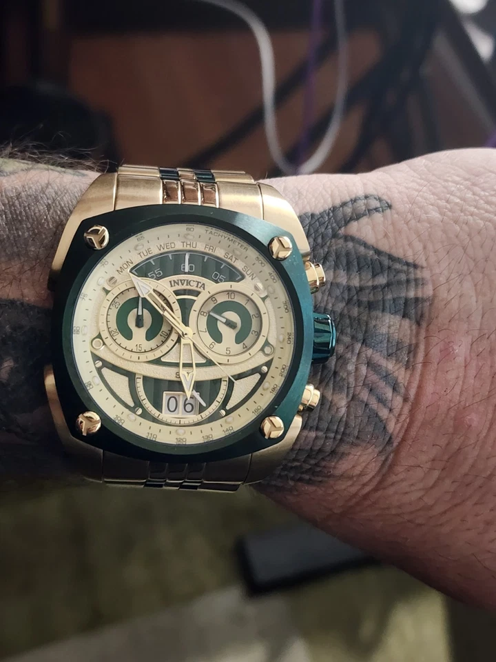 Reloj Hombre Invicta Reserve Swiss Ronda 8040.N Calibre 48mm. Dorado y verde. 🔥 Foto 1 de 4