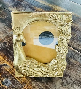Beautiful Opalhouse Peacock Picture Gold Metal Frame With 4x6 Photo - Picture 1 of 5