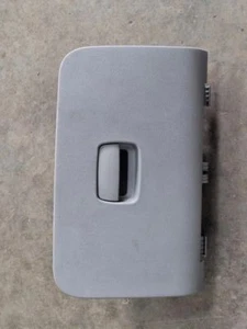 HHR       2010 Glove Box 158 - Picture 1 of 4