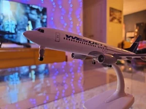 Flugzeuge Modell American Westjet 1/300 Metalldruckguss Boeing 737 - Bild 1 von 13