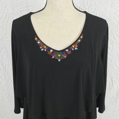 Camisa Top Susan Graver Negra Tejida Líquida en Niveles Talla 1X Escote con Cuentas Foto 1 de 4