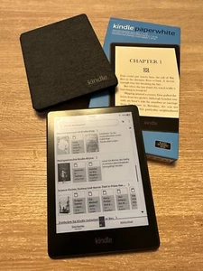 Kindle Paperwhite 16GB schwarz (11. Gen.) inkl. Paperwhite-Stoffhülle - Bild 1 von 3