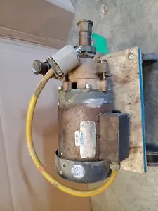 Leson 113030.00 Motor 6CT43FK36D 1.5HP, TEFC, 208-230/460, 56J - Picture 1 of 8