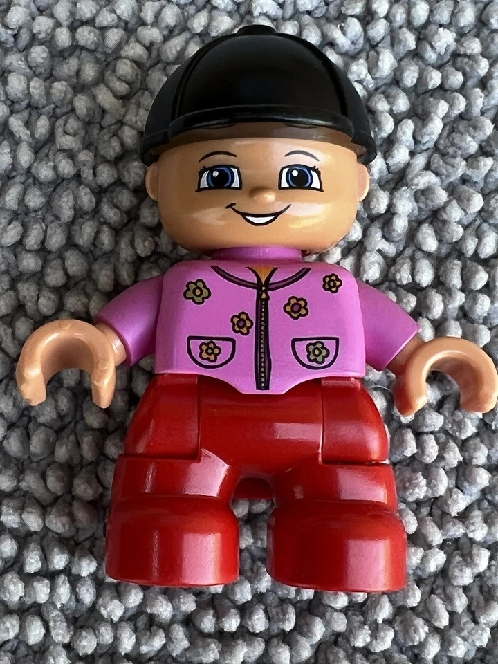 Lego Duplo Replement Part #152H9 Figure Toddler Girl Daughter Pink Shirt Black  - Image 1 of 3