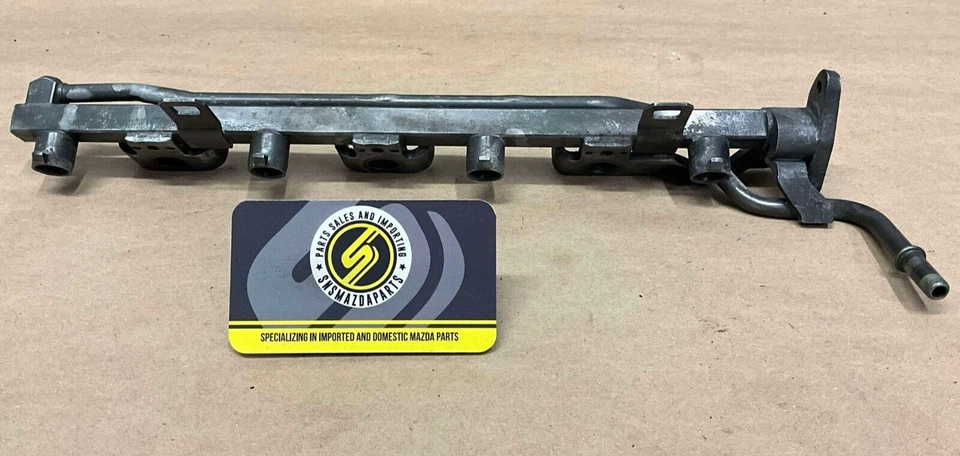 99-00 Mazda Miata MX5 MX-5 OEM NB NB1 1.8 Fuel Injector Gas Rail 1999-2000 - Image 1 of 1