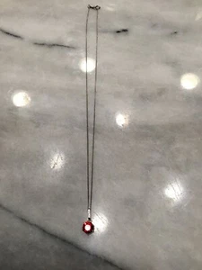 Rubin Strass Anhänger mit 18" Sterling Silber Kette. Kostenloser Versand. - Bild 1 von 2