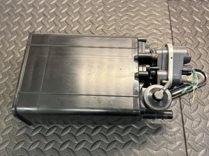 2005-2012 Toyota Tacoma Fuel Vapor Charcoal Canister Assembly OEM 77740-04020 - Picture 1 of 10