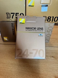 Nikon Objektiv AF-S NIKKOR 24-70 mm f/2.8G ED - Bild 1 von 11