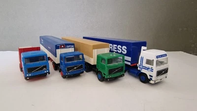 (Damaged) Herpa Volvo Polar Express Green Cab DFDS & Red Flat Bed 1/87 Scale - Image 1 of 4