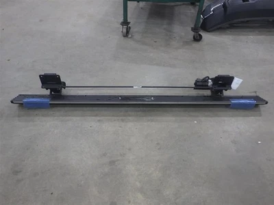 Silverado 2500 2500HD 2024 High Country pasajero estribo eléctrico doble cabina Foto 1 de 4