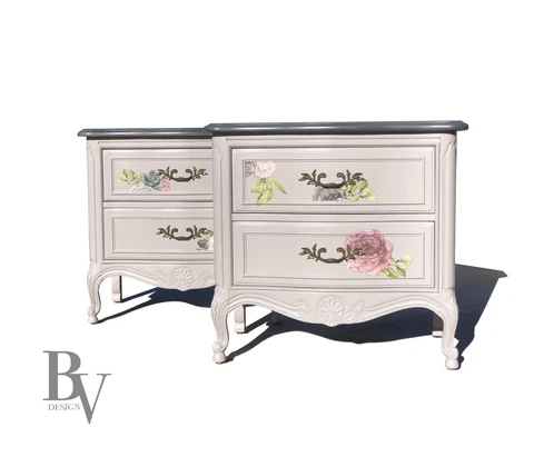 Free shipping: Pair of Thomasville French Provincial nightstands Cover