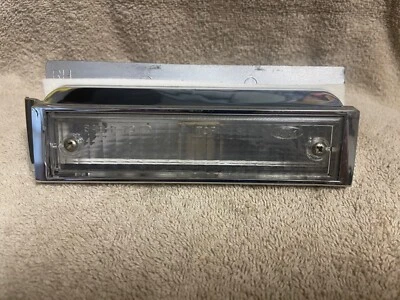 FORD D9AB-15515-AD 1979-87 LTD CROWN VICTORIA RH CLEAR BACKUP LIGHT - Image 1 of 4