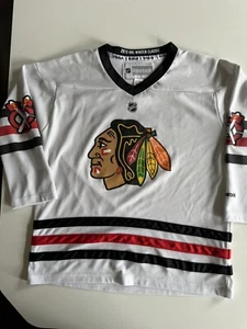 Chicago Blackhawks Niklas Hjalmarsson Shirt youth L-XL Reebok Jersey - Picture 1 of 5