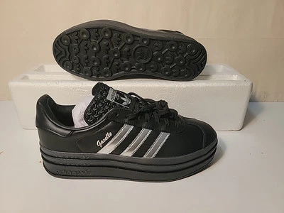 ADIDAS ORIGINALES MUJER GACELA AUDAZ NEGRO/PLATEADO METALIZADO IH8063 TALLA: 8.5 Foto 1 de 4