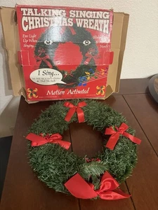 Talking Singing Christmas Wreath Motion & Sound Activated * - Picture 1 of 4