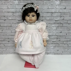 Heritage Mint Doll Brunette Jointed Cloth Body Vinyl Feet Hands 20" Weighted VTG - Picture 1 of 19