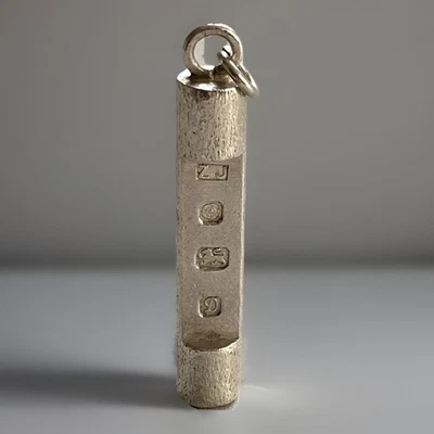 Sterling Silver Ingot Pendant Cylinder Shape Heavy 30g Feature Hallmark 55mm 925 - Image 1 of 4